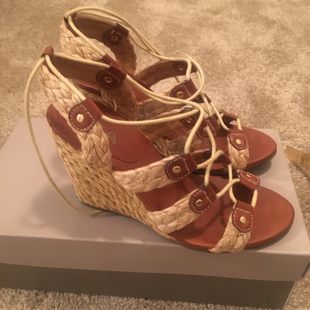 MIA 4” lace up wedges
